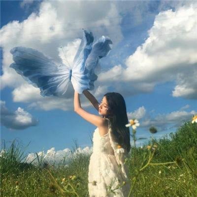 独家爆料：天王之女晒豪宅名表，学校展开调查，凌晨
